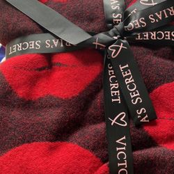Brand New Victoria Secret Blanket Perfect Gift 🎁 