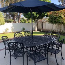 Outdoor Table and 8 Chairs