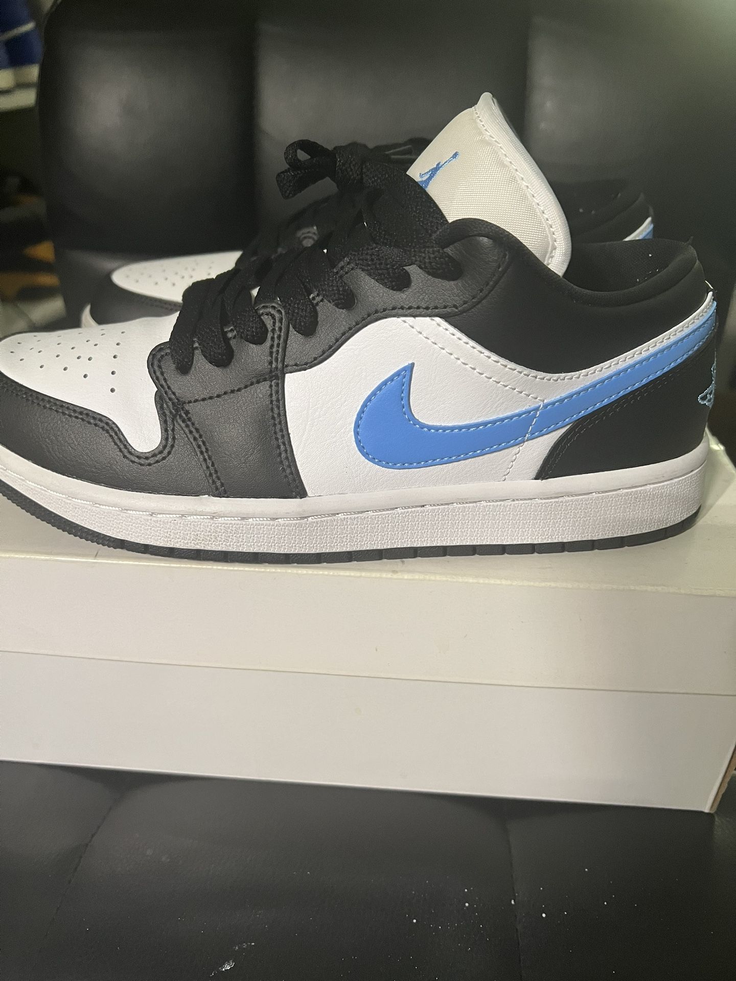 Jordan 1 Low Blk/university Blue Size 8m For Sale