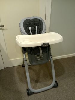 Graco Duo diner DLX 6 in 1 Convertible Highchair 