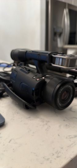 Sony Handycam NEX-VG30 E-mount Camcorder