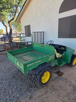 John Deere Gator