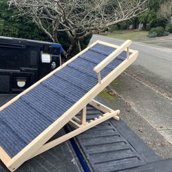 Pet Dog Lightweight Adjustable Ramp Stairs up to 21” High House Home Couch Bed Folding like New 