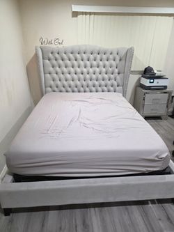 Queen Bedroom Set W Mattress