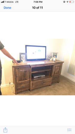 Entertainment center