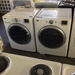 #58 Used White Maytag 2000 Series Electric Front Load Washer/dryer Set 