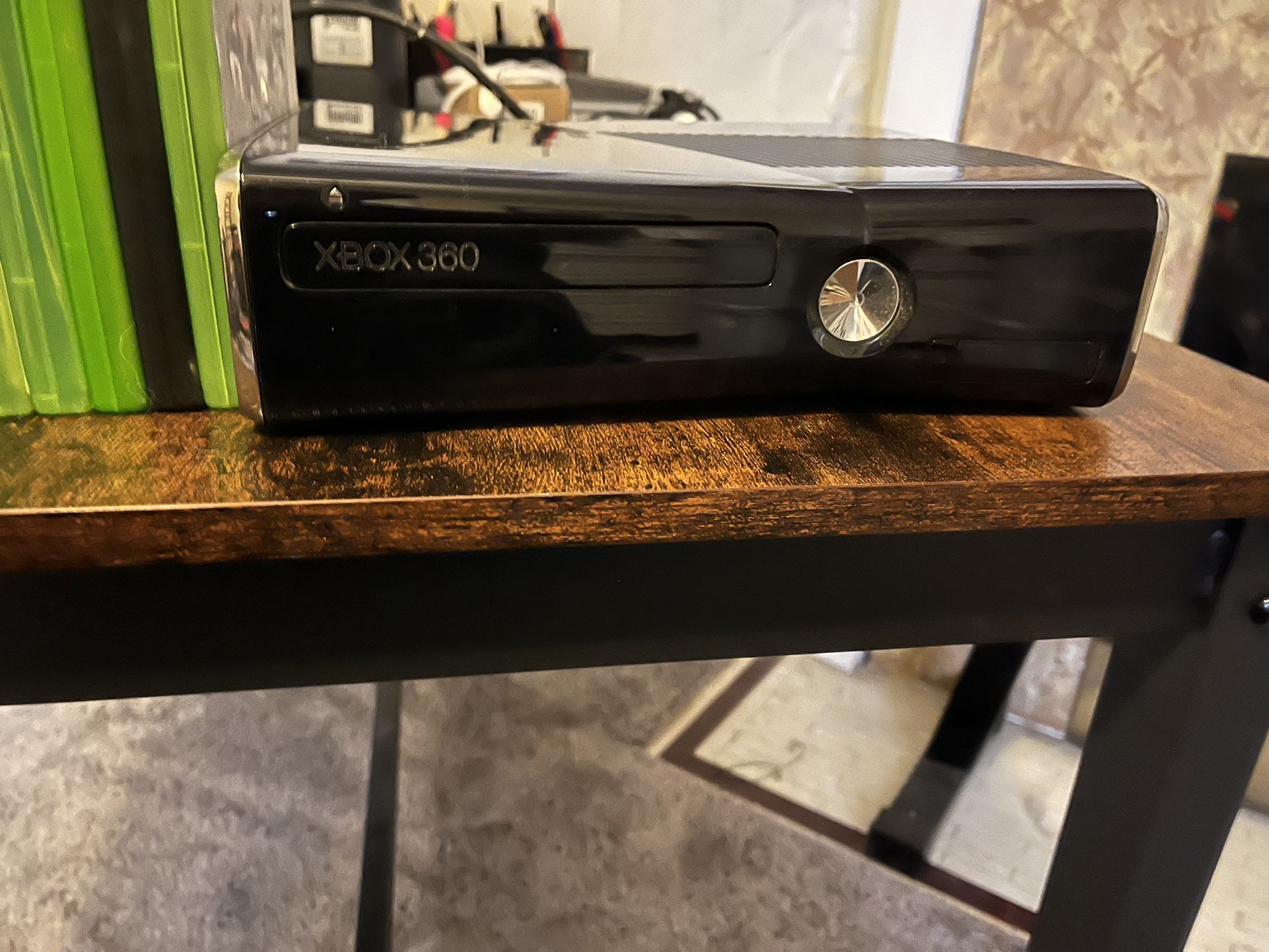 XBOX 360 And A Bunch Of games 100.00!!