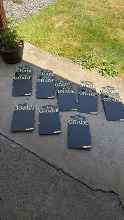 Graduation yard signs