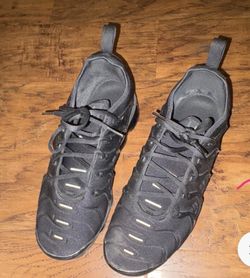 Air Max pls I need this money. I’m struggling right now. Pls