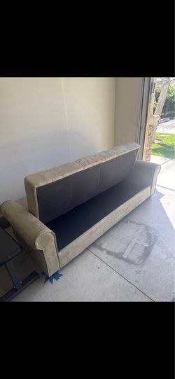Futon couch