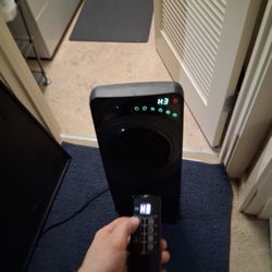 Lasko ,Oscillating  Movable Air HEATER 🔥 🥵 c c 23630 oscillating multiple direction with remote fully working mint condition gorgeous 😍 👌 LED 