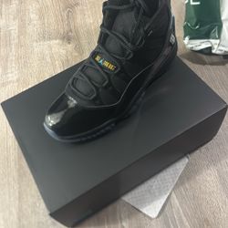Shoe