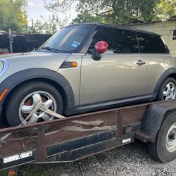 2013 Mini Cooper/ Buy Or Part Out