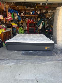 Nolah Mattress, Evolution 15'', King, Cover: Cooling Pillow Top Cover, Firmness - plush  Retails for $2,924 💤💤💤