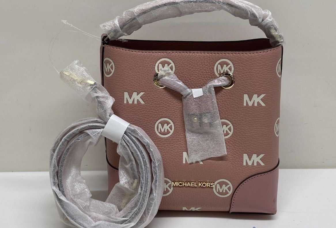 NWT Small Mercer Bucket Bag In Primrose 