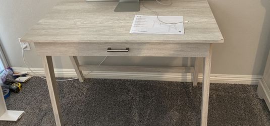 Brand new desk