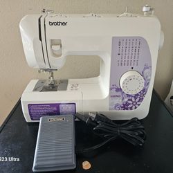 *PENDING* Sewing Machine