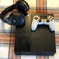 PS4, 1 Controller, turtle Beaches Stealth 700s 