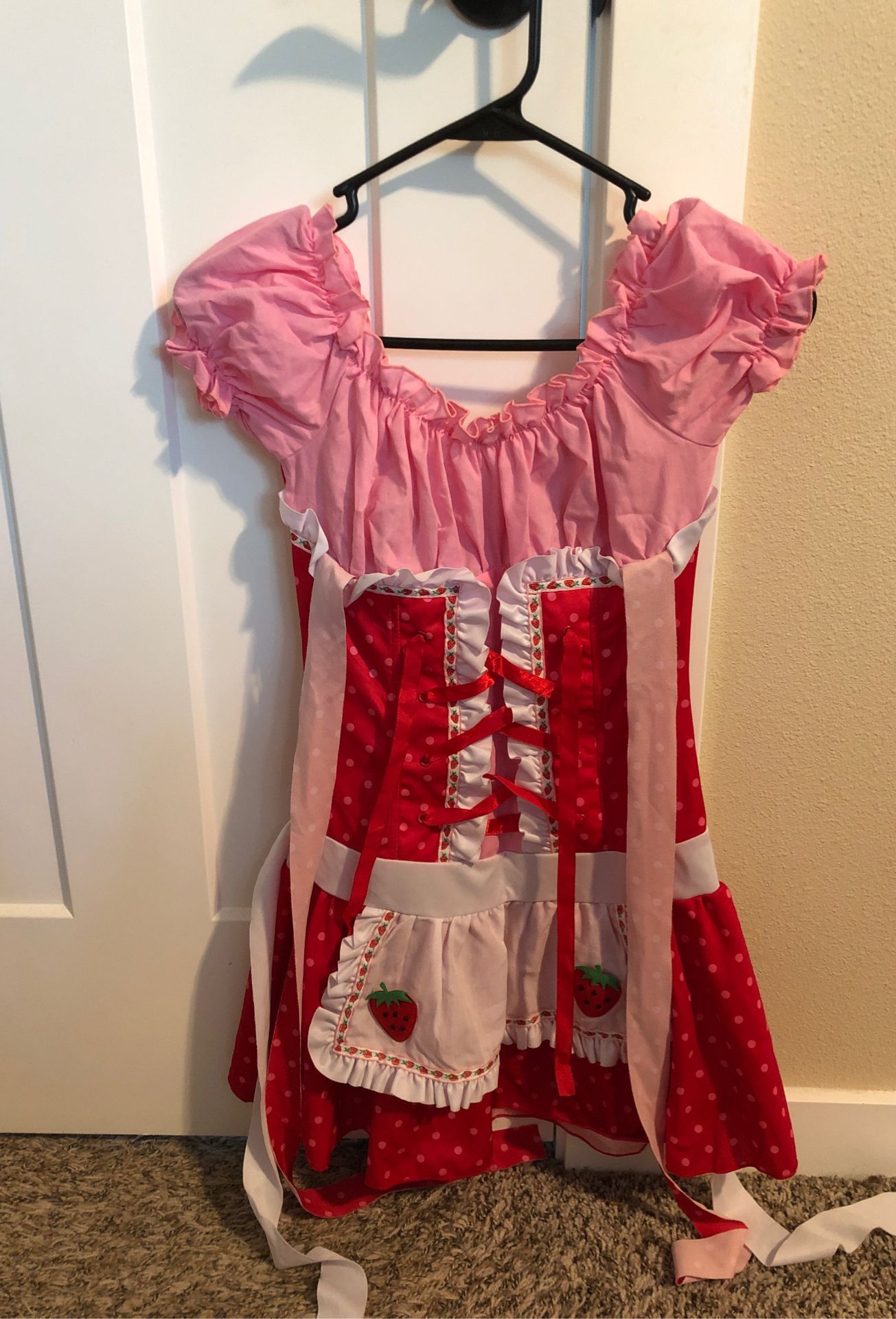 Sexy Strawberry Shortcake Leg Avenue Halloween Costume