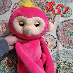 Fingerling HUGS plushie 