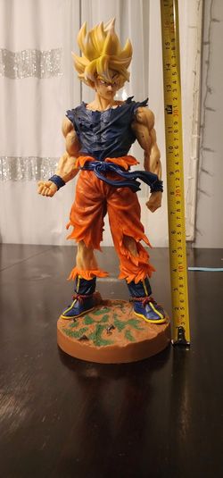 Super Saiyan Goku Action Figure