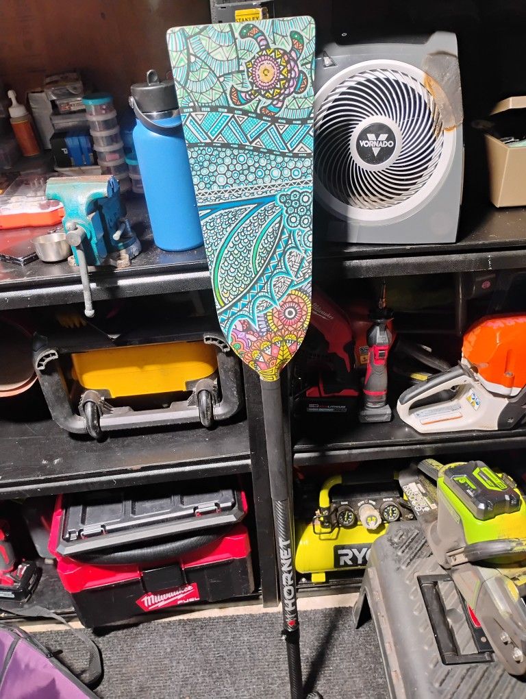 Hornet Waters Dragon Boat Paddle