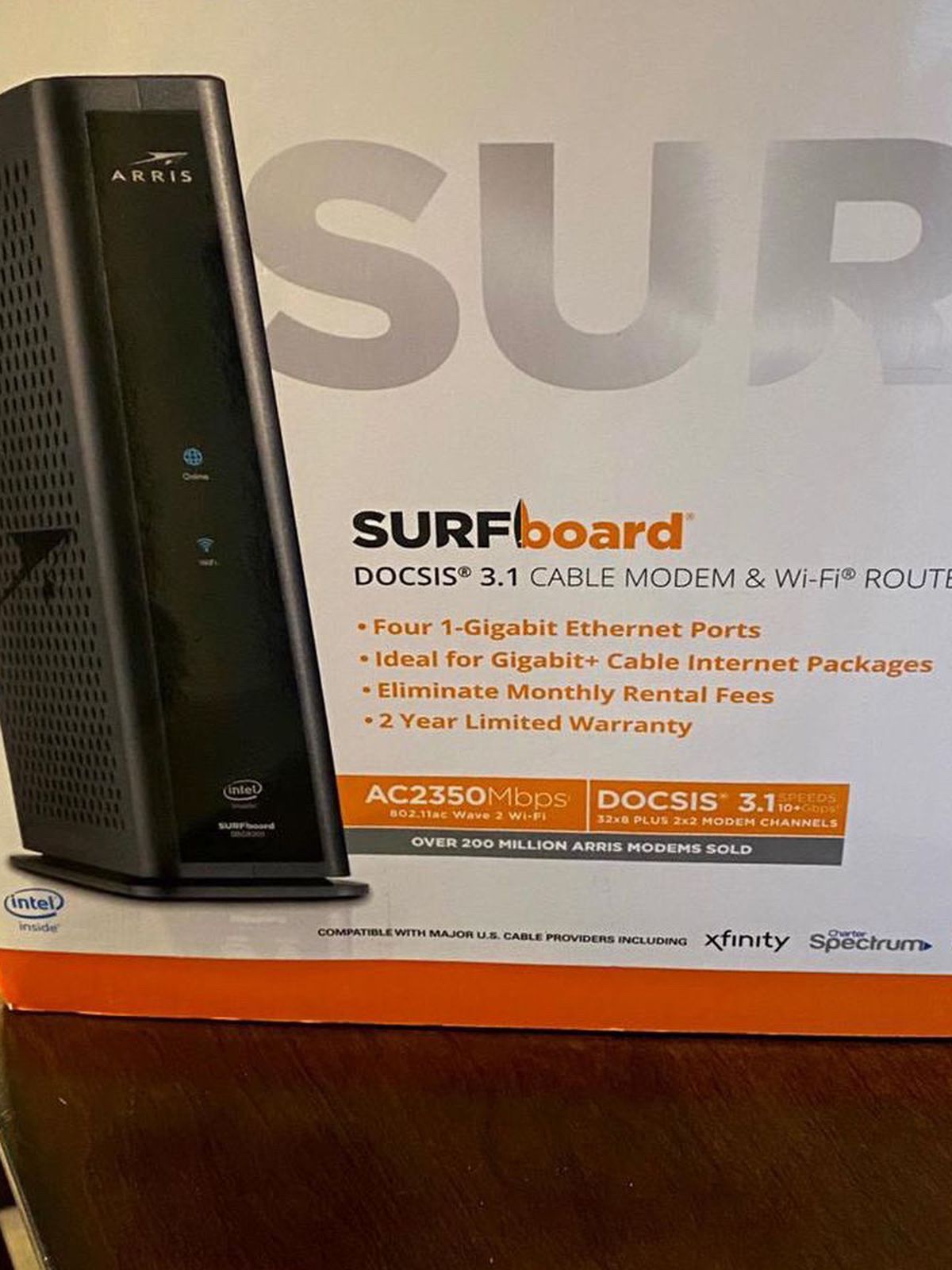 ARRIS Surfbord 3.1 Router WI-FI And Cable Modem Never Used