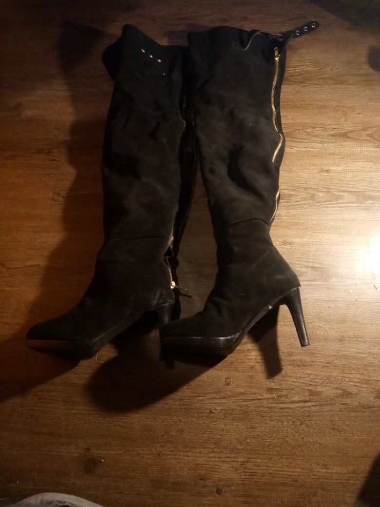 KELSI DAGGER THIGH HIGH BLACK SUEDE BOOTS 