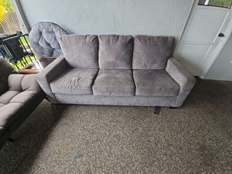 Pull out couch in great condition
