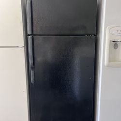 Ge Refrigerator 28 Wide