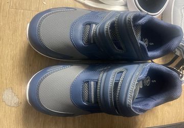 Double-Strap Sneakers (SIZE 5 KIDS!)