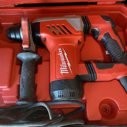 Milwaukee 1-1/8" SDS Plus Corded Rotary Hammer Kit (5268-21) 