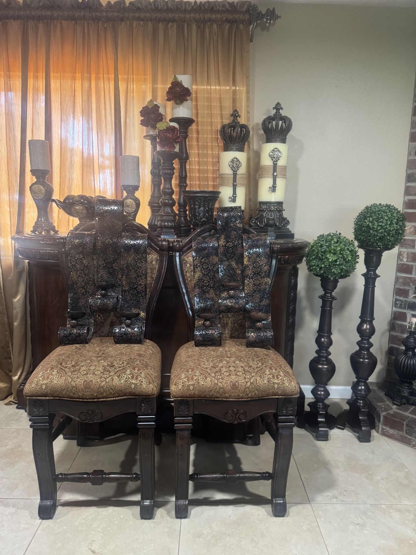Decorations And Bar Stools
