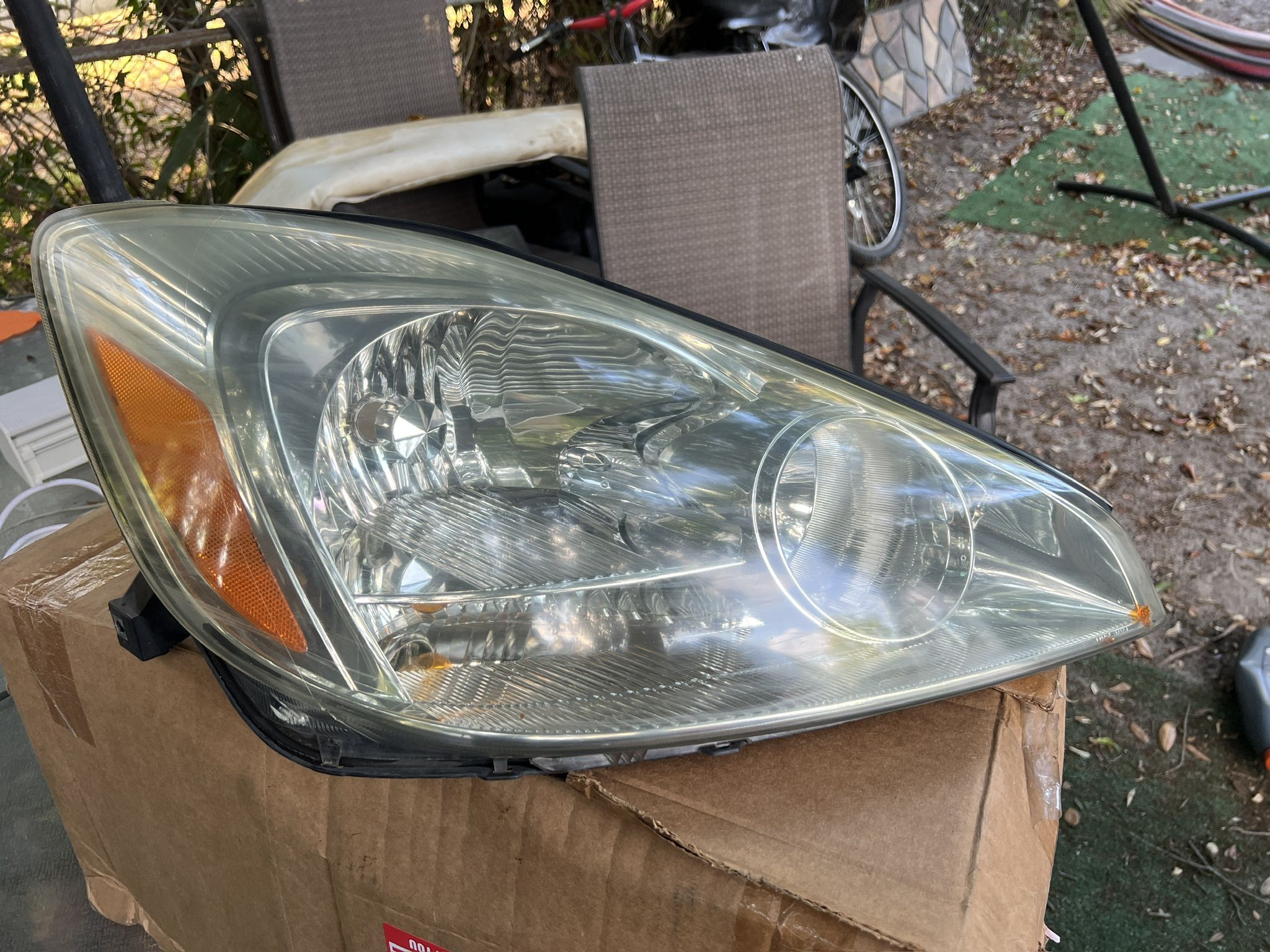 Toyota sienna Headlight Fit , 2004 And 2005