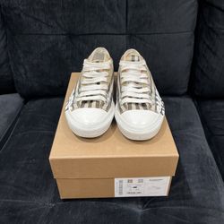 Burberry Shoes