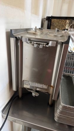 Bubbler for drink  kept cold ￼