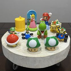 Super Mario Figure Lot: World of Nintendo Mario Luigi Bowser Yoshi Princess etc
