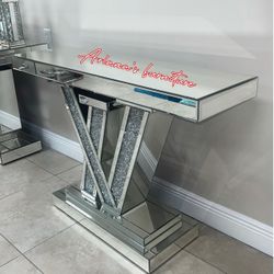 New LV Design Console Table 47”