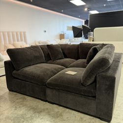 NEW Modular Cloud Sectional Sofá in Brown Chenille