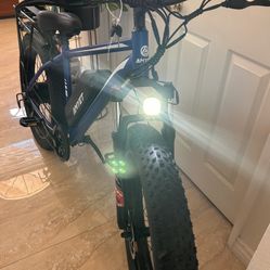 Ebike, fat tires, new open box, comfortable seat, full suspension, digital speedometer