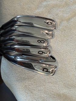 Titleist T100 6-PW Stiff