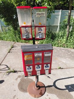 Northwestern 5-head candy vending machine