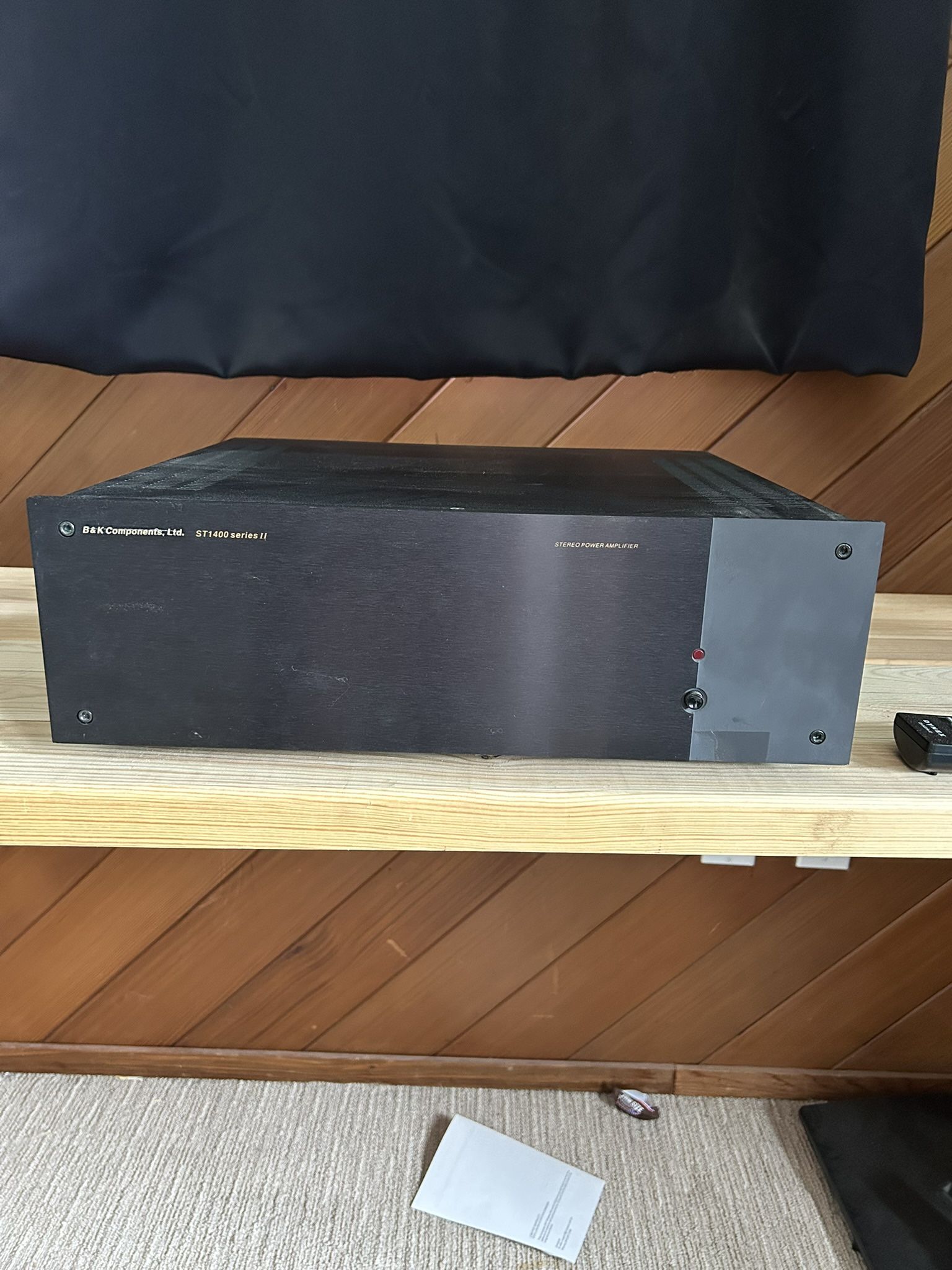B&K Components St1400 Home Amplifier