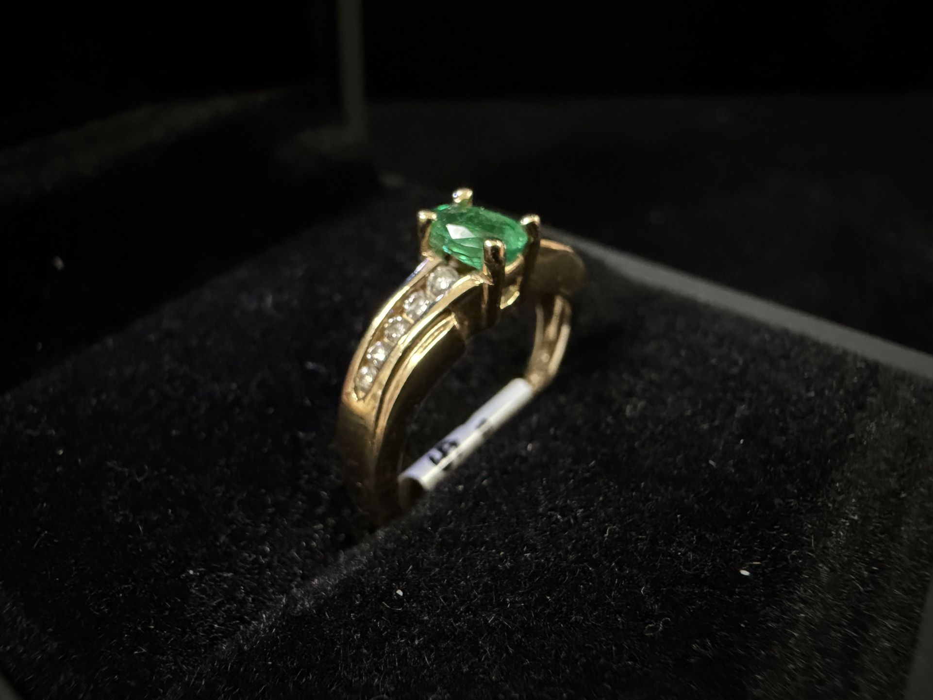 14k 3.4 Gram Lady’s Size 6.75 Emerald & Diamond Ring
