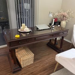 Nice Desk 