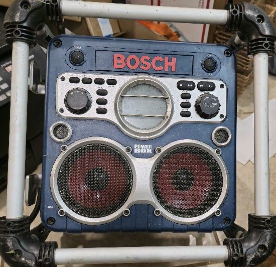 BOSCH PB10-CD JOB SITE RADIO AND BATTERY CHARGER (NO BATTERY)