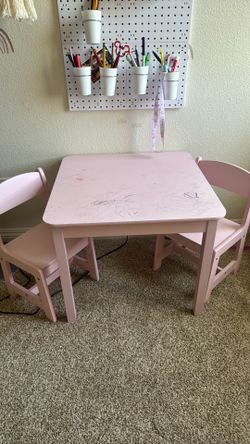 Kids Table (Pink)