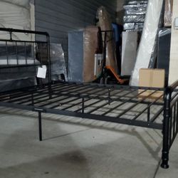 Queen Bed Metal