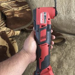 Miwaukee multi-tool M18