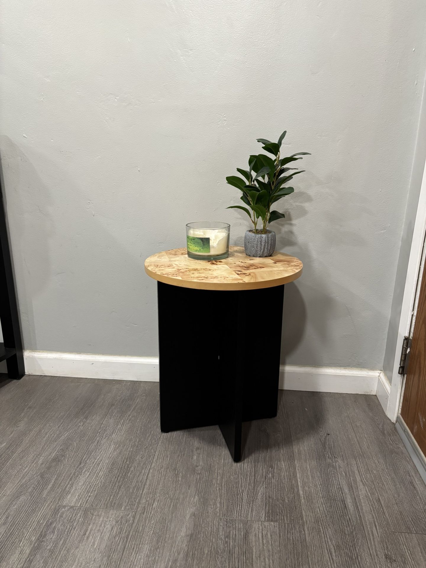 Round Side Table